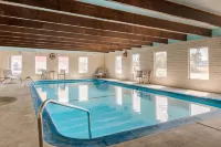 Rodeway Inn & Suites - Pools