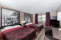 Super 8 by Wyndham Spirit Lake/Okoboji Hotels in Okoboji