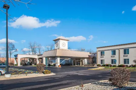Clarion Inn Elmhurst - Oak Brook Near I-88 I-290 I-294 Отели в г. Элмхурст
