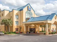 Comfort Inn & Suites FtJackson Maingate Hotel berhampiran Kubu Jackson