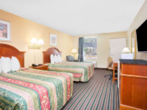 ไนท์สอินน์ เอเคน โรงแรมในเอเคน