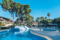 Iberostar Waves Pinos Park Hotels in Font de Sa Cala