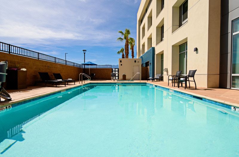 Holiday Inn Express & Suites Palm Desert - Millennium by IHG photo 2