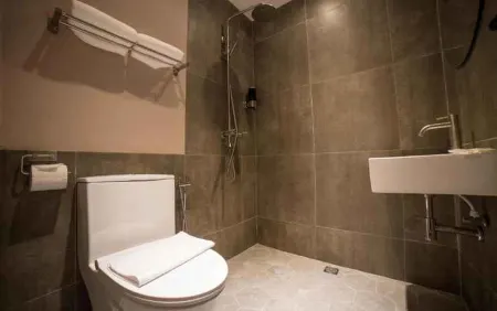 Eureka Hotel Penang Отели в г. Баян Лепас