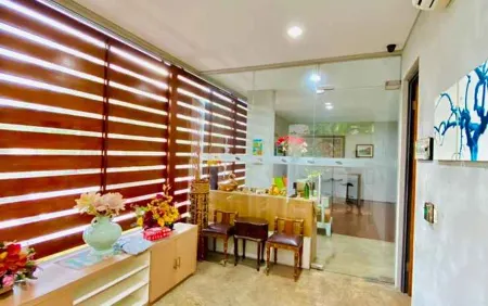 The Lodge Lippo Karawaci Отели в г. Curug