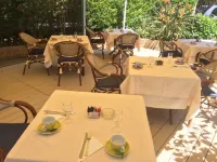 Bougainville Luxury Boutique Hotel - Aamiainen