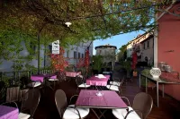 Hotel Charleston Hotels in Poreta