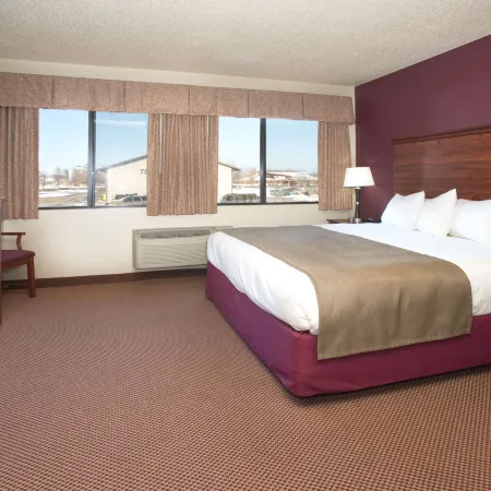 AmericInn by Wyndham New London