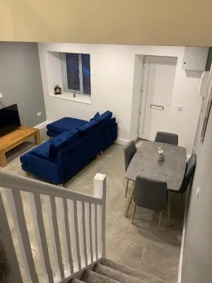 5 Eyre Square Lane - 2 звезды