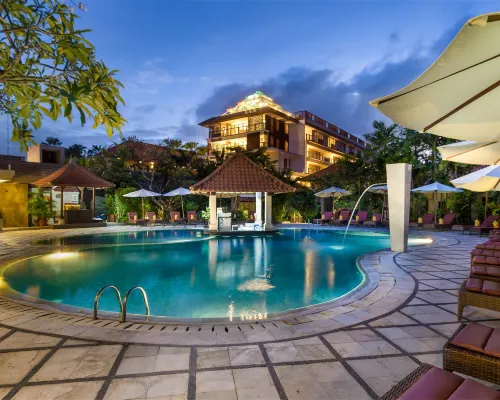Puri Raja Hotel Hotels near Double Six