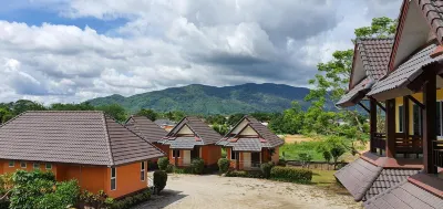 สวนสิริ รีสอร์ท โรงแรมในตำบล ป่าตึง