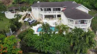 Sea Symphony Villa Hotels near Heywoods Beach