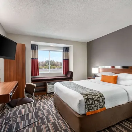Microtel Inn & Suites by Wyndham Tifton