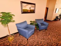 Cobblestone Inn & Suites - Holstein Hotels in Holstein