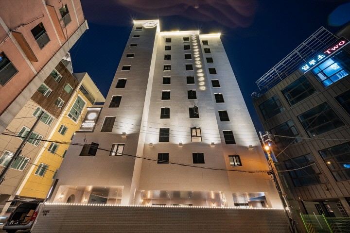 에이치 모먼트 호텔 객실 내부