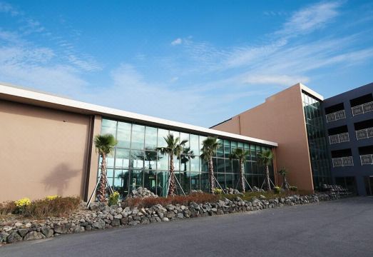 6. 탑스텐 빌라드 ..