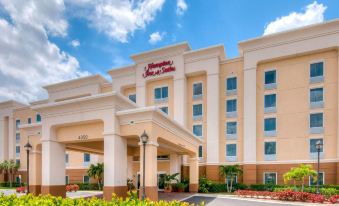 Hampton Inn & Suites Fort Myers-Colonial Blvd.