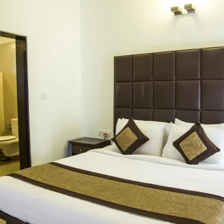 The Golden Suites & Spa, Calangute, 5 Mins Odd Drive to the Beach