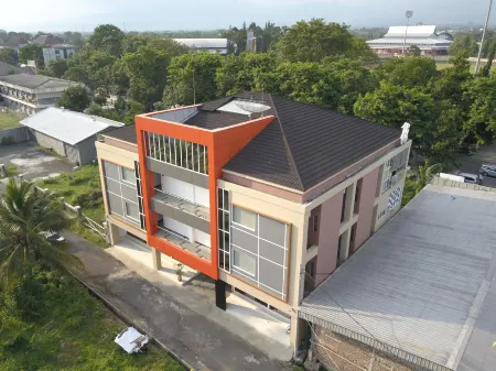 Hayden Inn Отели рядом с достопримечательностью «Monumen Panglima Besar Jenderal Soedirman»