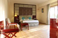 7 Seasons Resort & Spa