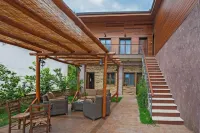 Polys Guest House Hotel a Eginio