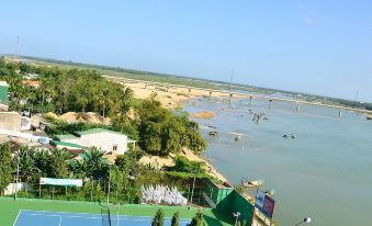 My Tra Riverside Hotel