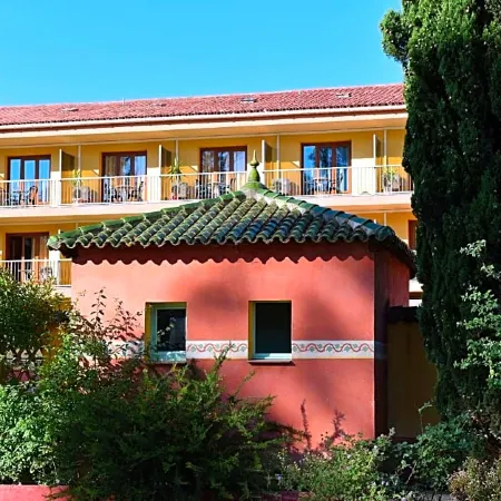 Hotel Cyrnea