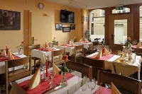 Hotel Hine Adon Fribourg Hotels near Lacoste