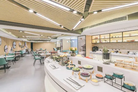 Atour Hotel (Yangzhou Wanda Plaza JiangYang Road ) Отели рядом с достопримечательностью «Tongda College of Nanjing University of Posts and Telecommunications»