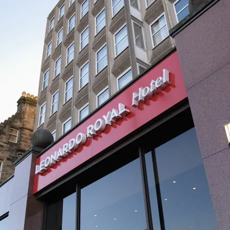 Leonardo Royal Hotel Edinburgh Отели рядом с достопримечательностью «Общественная парковка Ватерлоо-плейс»