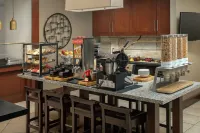 Hilton Garden Inn Odessa - breakfast