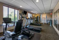 Howard Johnson by Wyndham Billings - Gym