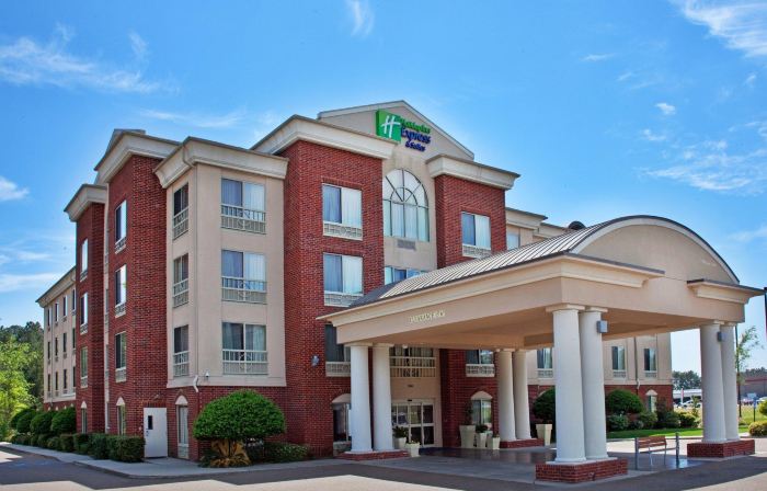 Holiday Inn Express & Suites WEST MONROE by IHG