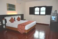Danau Toba International Cottage Parapat - Bãi đậu xe