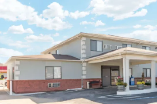 Super 8 by Wyndham Poplar Bluff Missouri