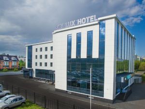 Отель Sky Lux