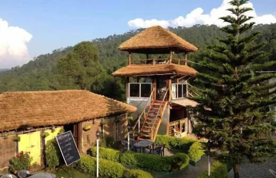 烏塔拉坎德度假村