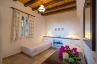 Villa Venus Hotels near Venetian Castle