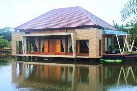 Woody Villa Отели в г. Pangandaran Regency