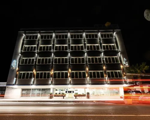 Best Western JFK Hotel Hotel berhampiran Kolam Renang Scandone
