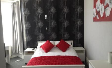 Esplanade Lodge - Housity