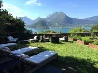 Chalet Christine Hôtels à : Talloires-Montmin