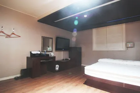 Gyeongju Special Motel Отели рядом с достопримечательностью «Яндон»