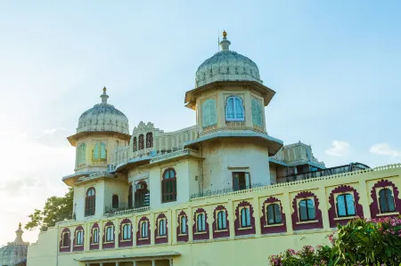 Shiv Niwas Palace by Hrh Group of Hotels Отели рядом с достопримечательностью «Джагдиш Темпл»