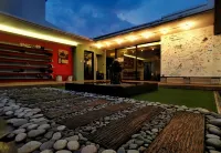 Beds in Garden Hostel Sdn Bhd