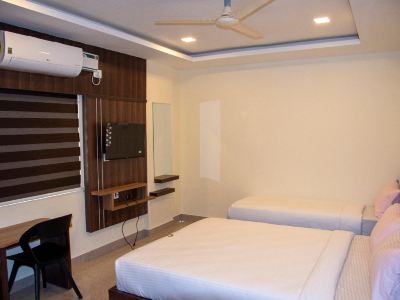 Crystal Inn Hotel