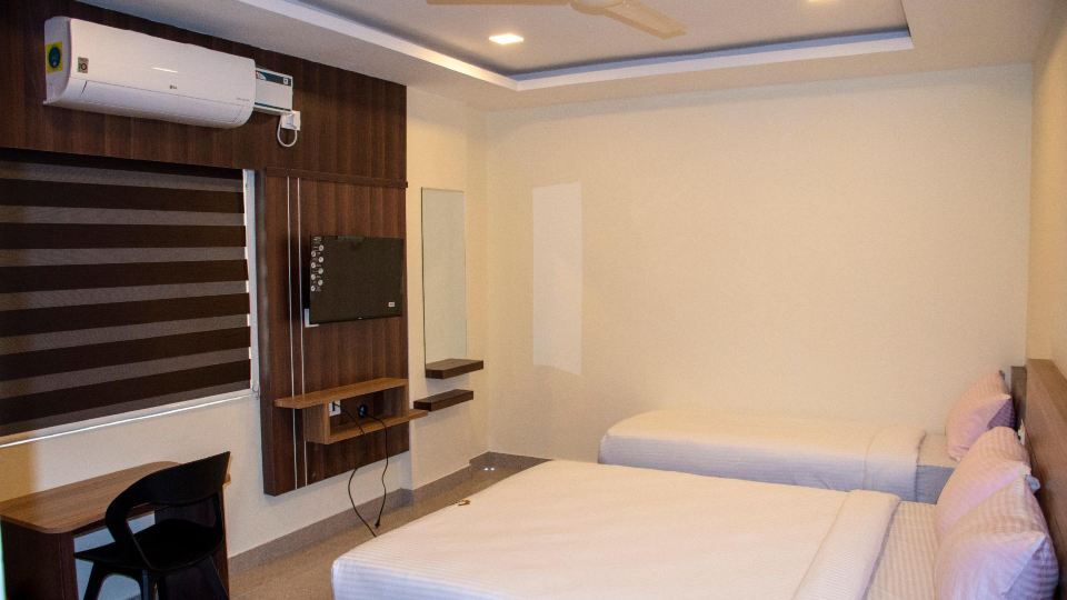Crystal Inn Hotel