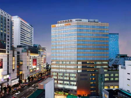 ibis Ambassador Seoul Myeongdong Отели рядом с достопримечательностью «Художественный музей Кёмджэ Чон Сона»