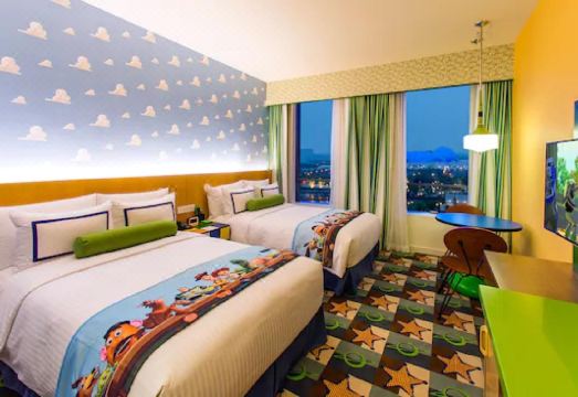 토이스토리 셔틀버스