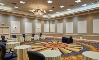 Virginia Crossings Hotel & Conference Center, Tapestry Collection by Hilton